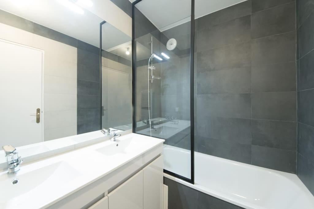 Suite Moderne Familiale 8 Pers - Disney 10M - 2 Sdb Bussy-Saint-Georges Buitenkant foto