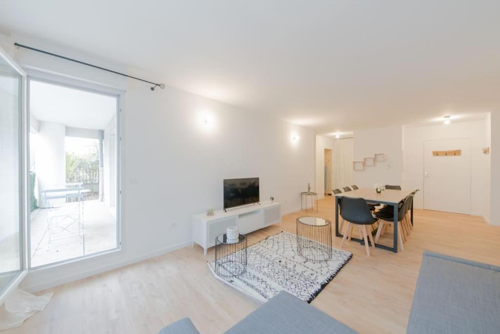 Suite Moderne Familiale 8 Pers - Disney 10M - 2 Sdb Bussy-Saint-Georges Buitenkant foto